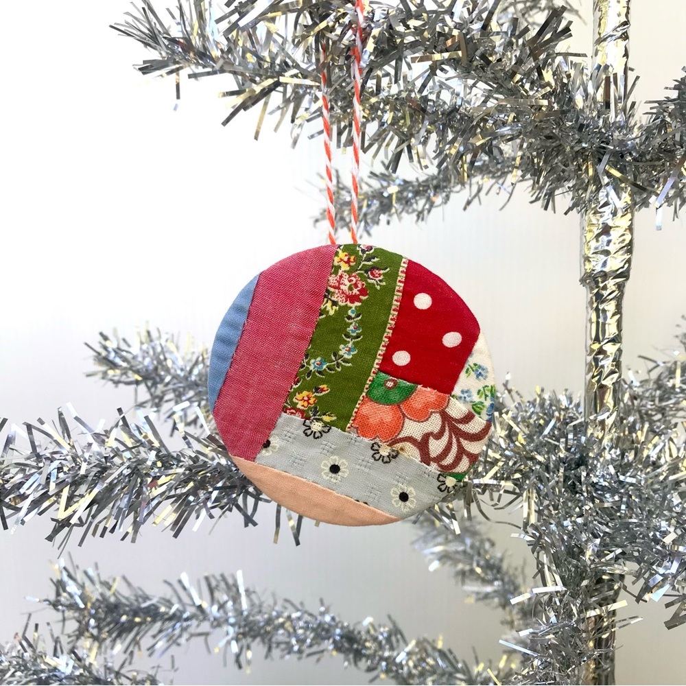 Vintage 40’s feedsack cotton quilt handmade ornament wall hanger art